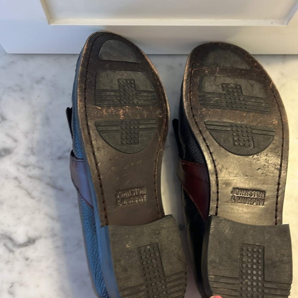Johnston & Murphy Brown $ Black Slip-On Loafers men’s size 9 1/2 - Picture 6 of 8
